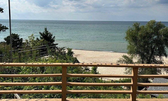 Porter Beach Cabin | Cabin 53 steps from Porter Beach on Lake Michigan: Family & Pet-Friendly