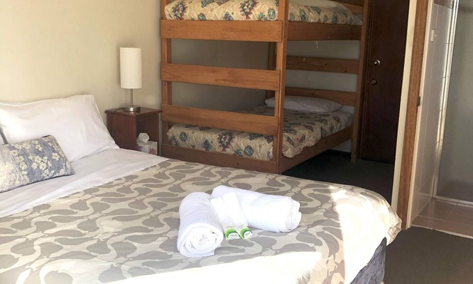 O'connell Bed & Breakfast | Cabin 6 - sleeps 4 people. Access to all amenities