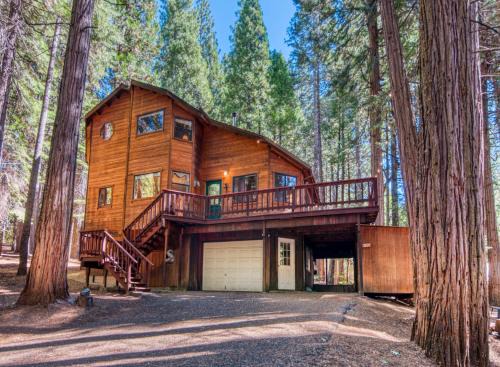 Dorrington House | Cabin a Good Time