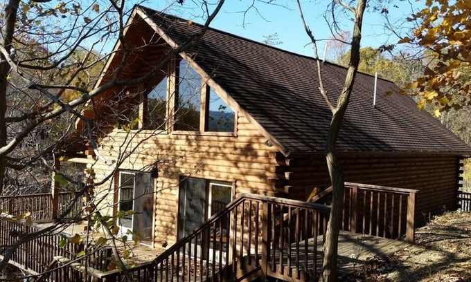 Pulaski Cabin | Cabin at the Cove-A Secluded Lakefront Log Cabin Near Virginia Tech and RU