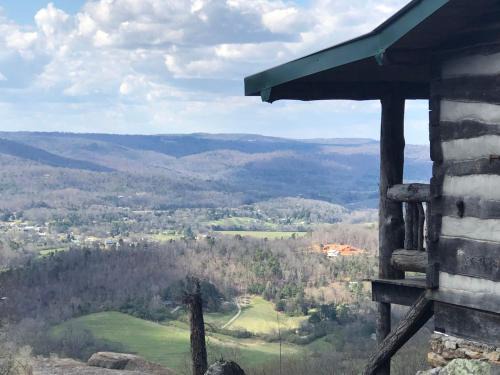 Trenton House | Cabin Lookout Mountain