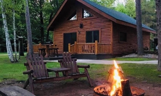 Au Train Cabin | Cabin on AuTrain River a few blocks from Lk Superior, 10 mi from Munising