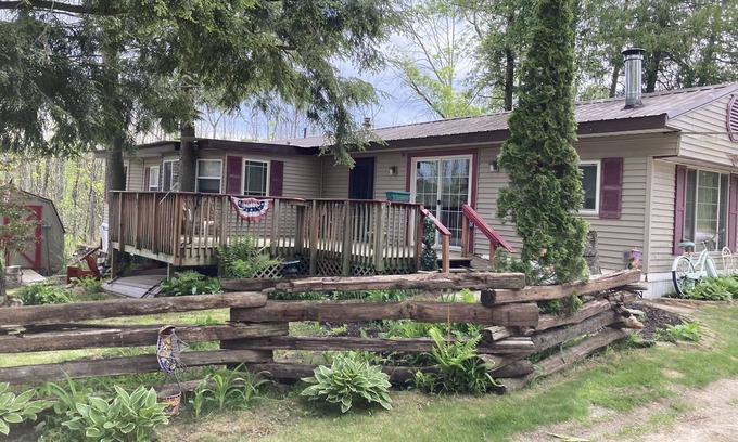 Brazeau House | Cabin Retreat just off of White Potato Lake