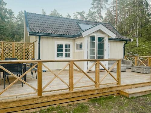 Ingaro House | Cabin With Private Beach At Ingarö