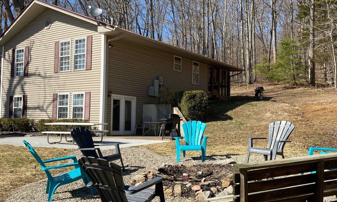 Mammoth Cave House | Cabins in Brier Creek near Lake Nolin State Park and Mammoth Cave