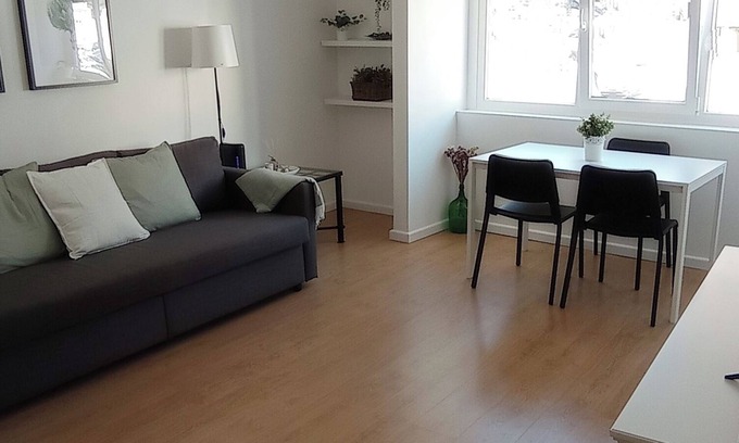 Cacilhas Apartment | Cacilhas Riverside Lisbon 5 minutes from the ferry to Lisbon.