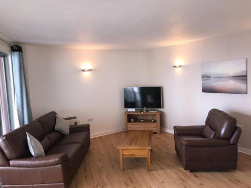 Greenwich Apartment | California Building