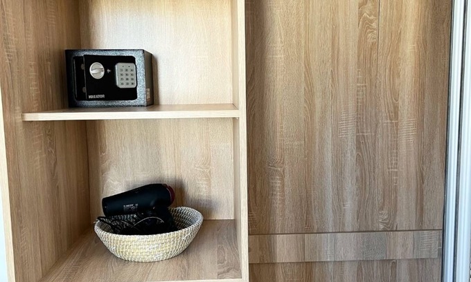 Ermoupoli Apartment | Calm Joy & J - Bee