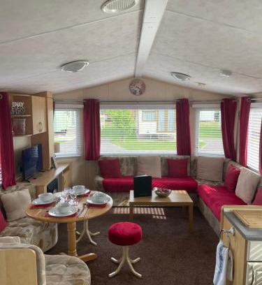 Tattershall Cabin | Calypso Hot Tub Breaks Tattershall Lakes Pet Friendly