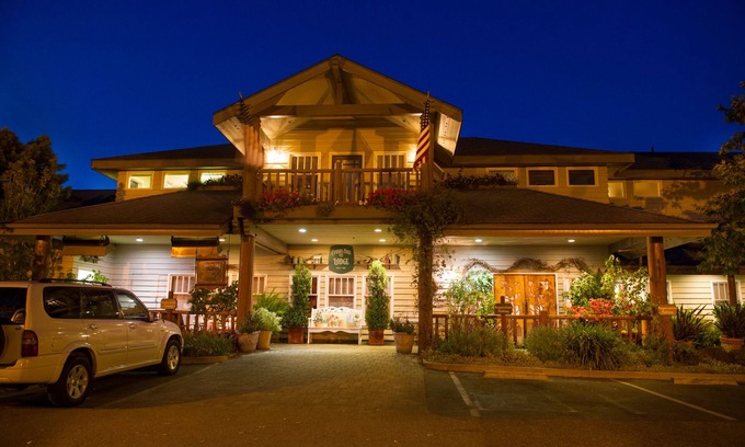 Lodge Hill Hotel | Cambria Pines Lodge