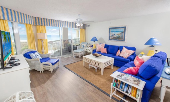 Litchfield by the Sea House | Cambridge 301 OV 3BR 3BA Kitchen Balcony