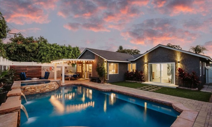 The Plaza House | Cambridge Residencia | Pool Heat Spa | EV Charger