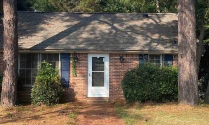 Camden House | Camden Cottage