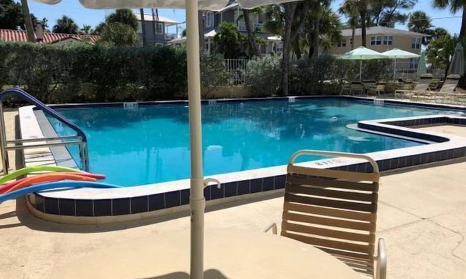 Pass-a-Grille Condo | Camelot by the Sea by Liberte'