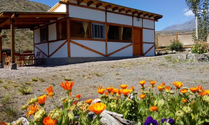 Las Vegas House | Camino & Piedra - Cabaña de Montaña