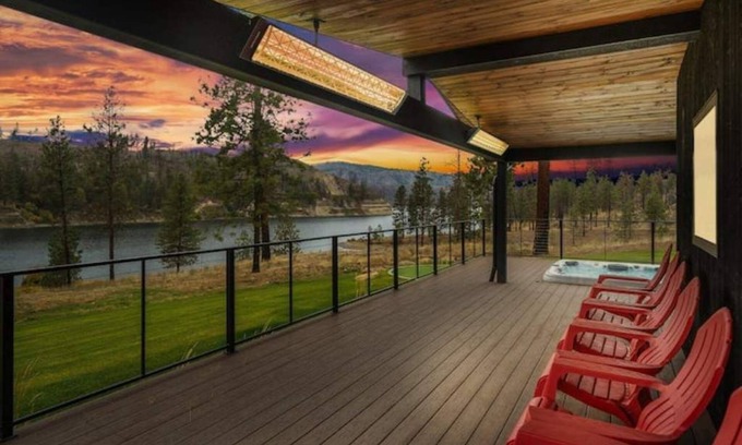 Wellpinit Cabin | Camp Fun - where adults + kids always have fun!