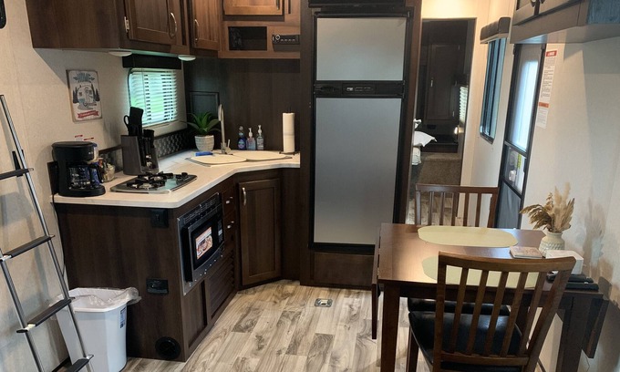 Stockton House | Camper: Near Valdosta/Moody AFB: Safe and quiet