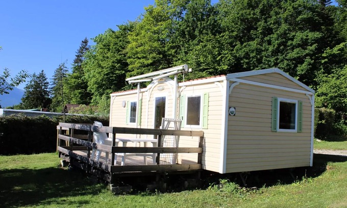 Miribel-les-Echelles House | Camping Le Balcon de Chartreuse* - Lilac mobile home 3 rooms 4/6 people