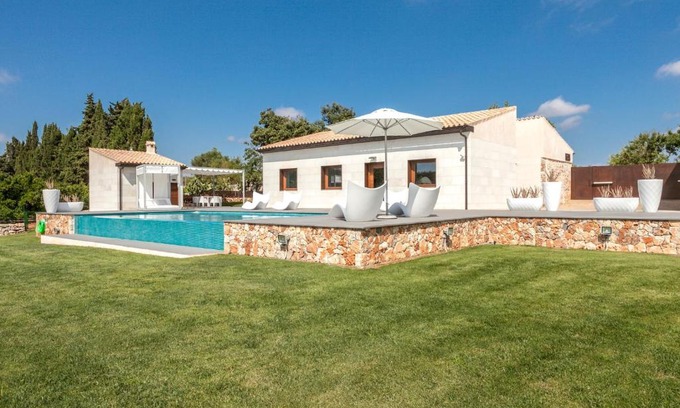 Llubi Villa | CAN CALET CAN TOMEU - modern house with private pool for 6