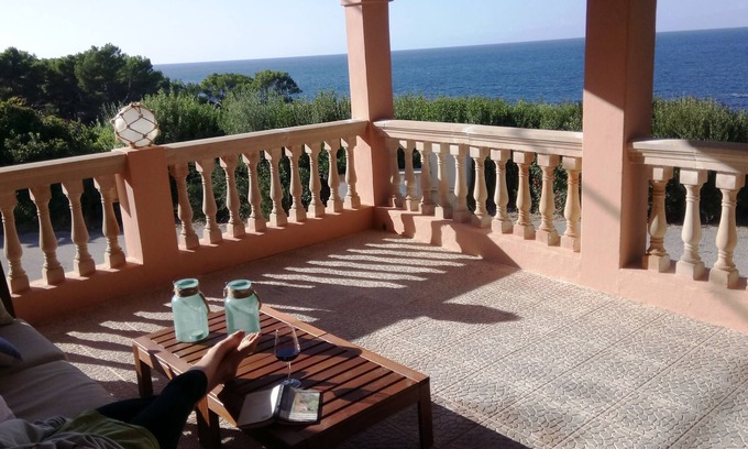 Port des Canonge House | Can Llorens - amazing sea views!