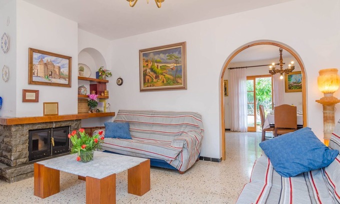 Colonia de Sant Pere Villa | Can Nicolau - Villa With Private Pool. Free Wifi