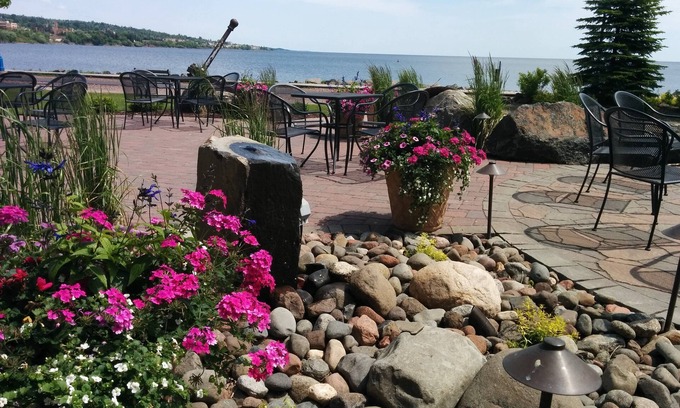 Canal Park Hotel | Canal Park Lodge