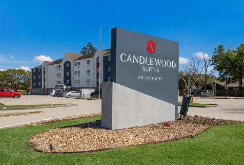 Lafayette Hotel | Candlewood Suites Lafayette - River Ranch by IHG