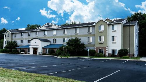 Stevensville Hotel | Candlewood Suites Saint Joseph - Benton Harbor by IHG