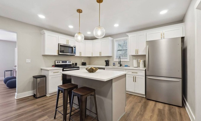 Canton House | "Canton Cottages" 3 Modern Cottages Sleeps 14