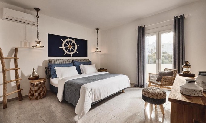 Adamas Hotel | Capetan Giorgantas