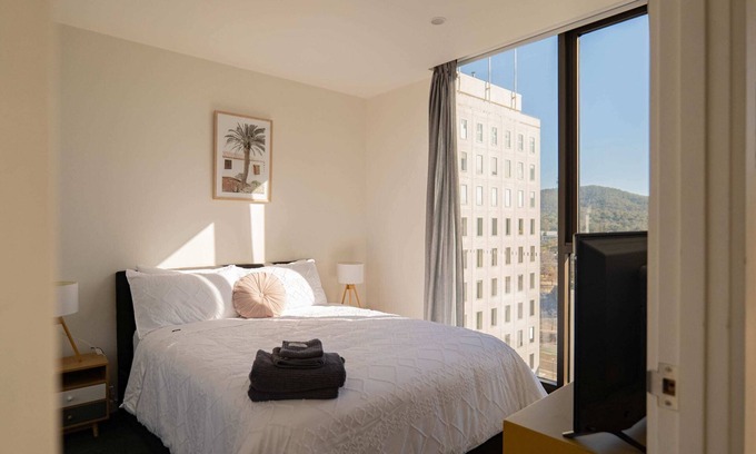 City West Apartment | Capitol Two-Bed CBD Apartment Canberra