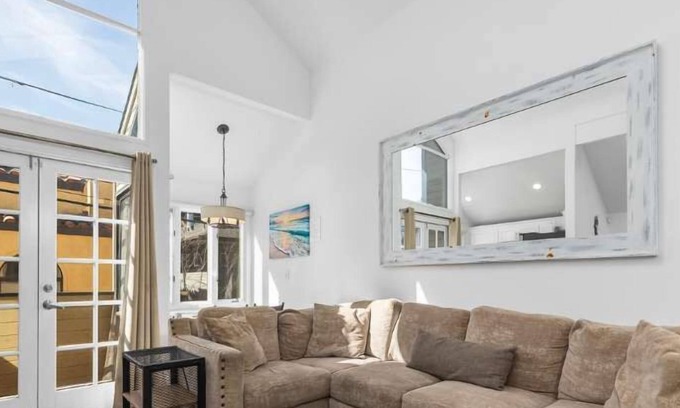 Capitola House | Capitola Village Home with Parking Spot