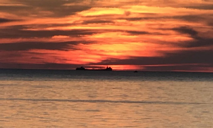 Frankfort Condo | Captain’s Quarters is located on Main St. In downtown Frankfort.