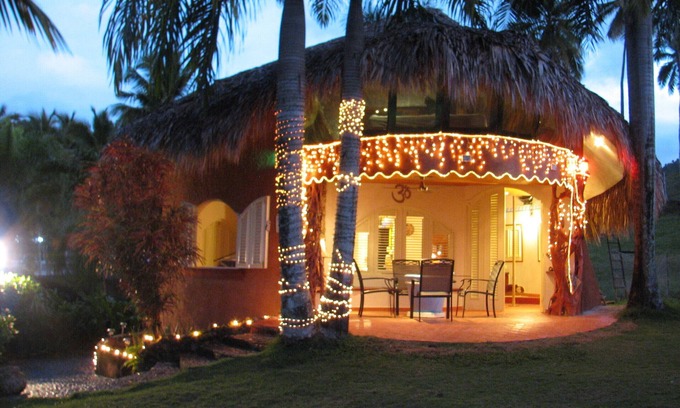 Puerto Bahia Villa | Caracoles House is a "treasure chest" of a house that directly overlooks the sea.