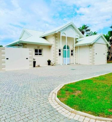 Port Edward Villa | Caribbean Estates Villa Varie - Luxury accommodation