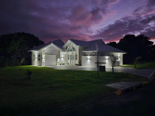 Port Edward Villa | Caribbean Estates Villa Becca- Brand new- Pinnacle of Luxury