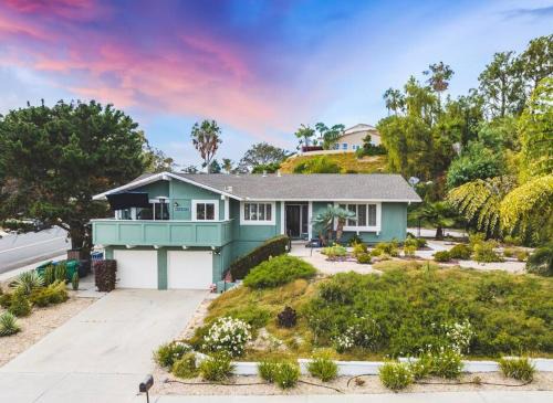 Carlsbad House | Carlsbad Tranquil Tier garden beach home with Game Room