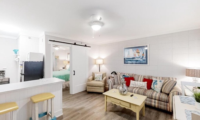 North Myrtle Beach Hotel | Carolina Blue 101