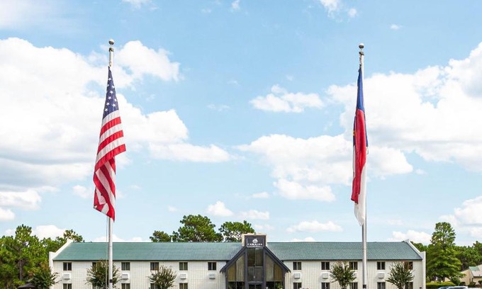 Pinebluff Hotel | Carolina Pine Inn near Southern Pines-Pinehurst