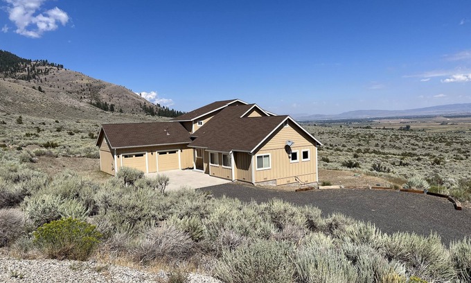 Mesa Vista Cabin | Carson-Tahoe Sunrise Lodge New short term rental byTahoe, Kirkwood, Carson City