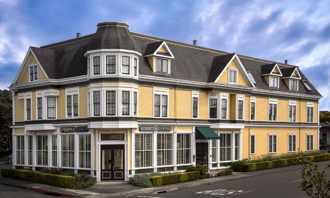 Downtown Hotel | Carter House Inns