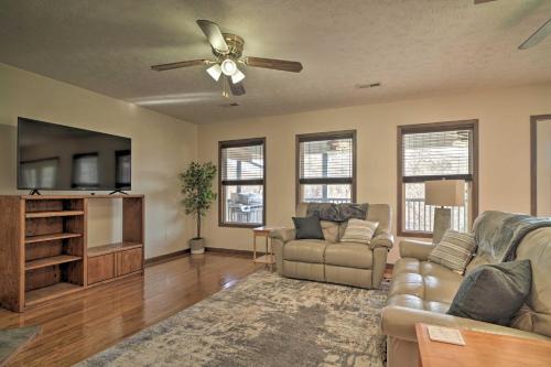 Caryville House | Caryville Home with Dock, Steps to Norris Lake!