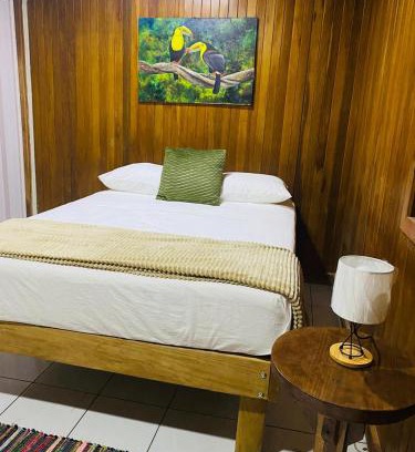 Alajuela House | Casa 1856- cómodas habitaciones en el Centro de Alajuela