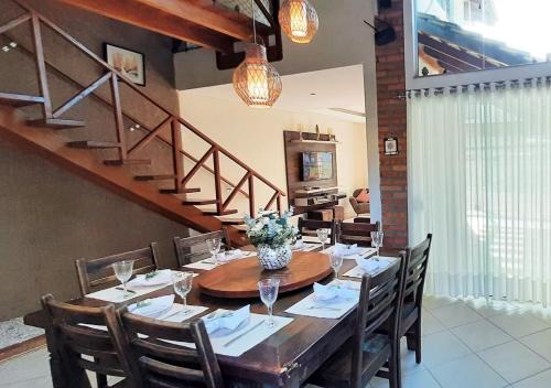 Bombas House | Casa 4 quartos com piscina Bombinhas