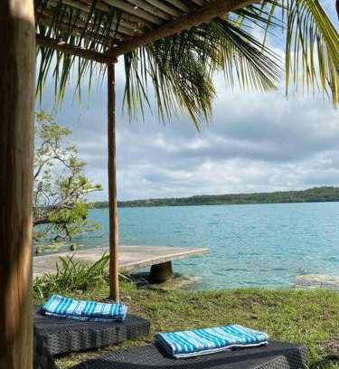 Xul-Ha House | Casa Abeii. Lugar mágico frente a la laguna