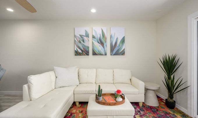 Paradise Valley Village Condo | CASA ACACIA-Camelback Mtn view at Anasazi Village