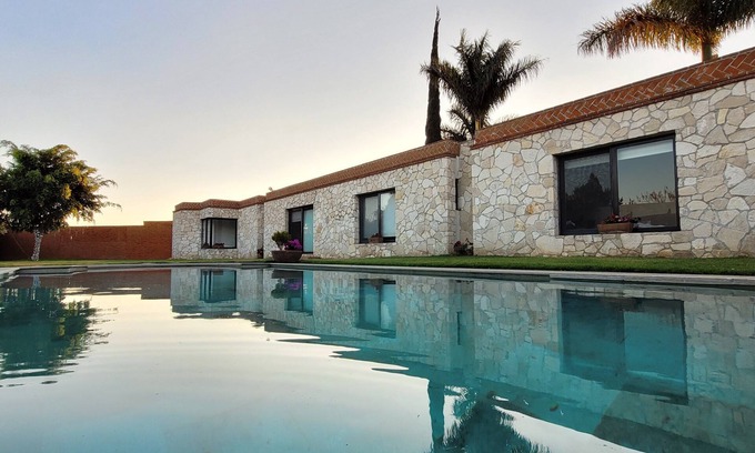 Puebla House | Casa ayuda en cocina habitaciones 22 personas alberca sala de juegos terrazas.