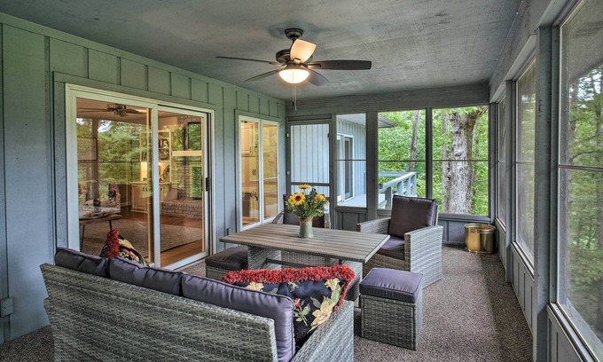 Hot Springs Village House | 'Casa Azul' on Cortez Golf Course: Decks & Views!