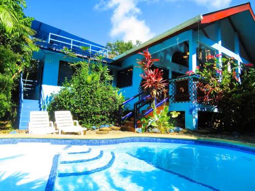 Pavones House | Casa Azul with Private Pool - Tropical Oasis - WiFi-AC-Bikes-Surfboards- Walk to point