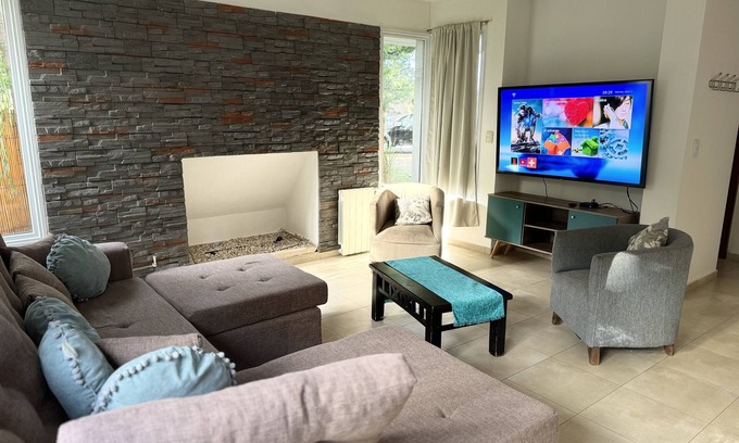 Las Heras Department Condo | Casa Barrio Cerrado en Mendoza , Casa Ideal Para Familia o Amigos